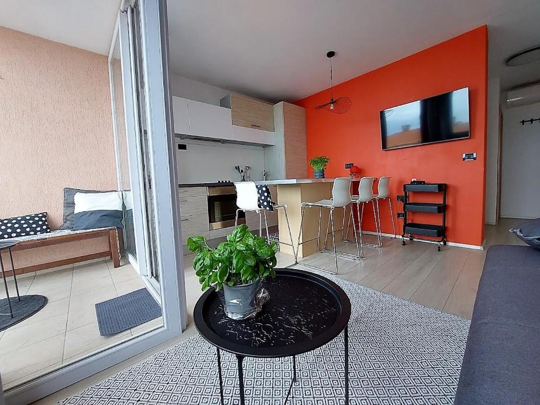 Urban Nest, Sunny Apartment 4 Stars Rijeka Eksteriør billede