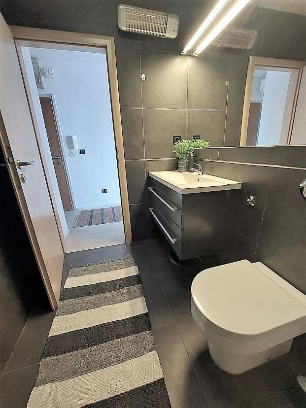 Urban Nest, Sunny Apartment 4 Stars Rijeka Eksteriør billede